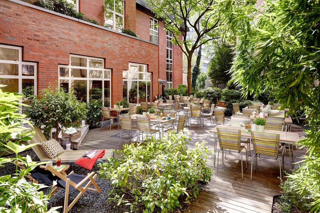 Lindner Hotel Cologne City Plaza location